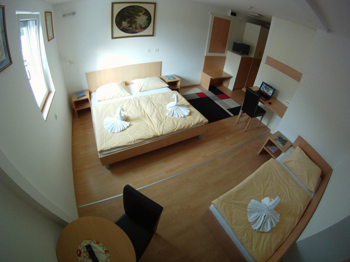 Hotel Galaksija Trebnje Exteriör bild