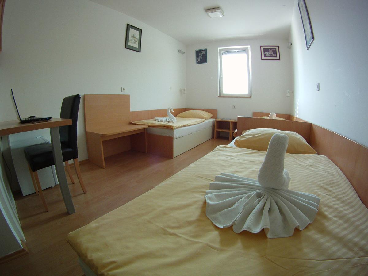 Hotel Galaksija Trebnje Exteriör bild