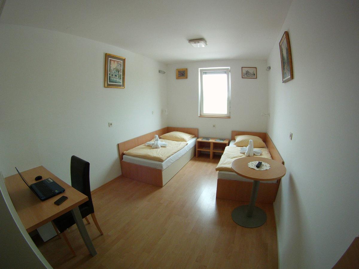 Hotel Galaksija Trebnje Exteriör bild
