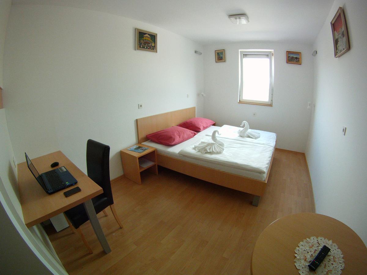 Hotel Galaksija Trebnje Exteriör bild