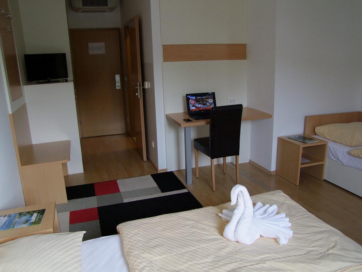 Hotel Galaksija Trebnje Exteriör bild