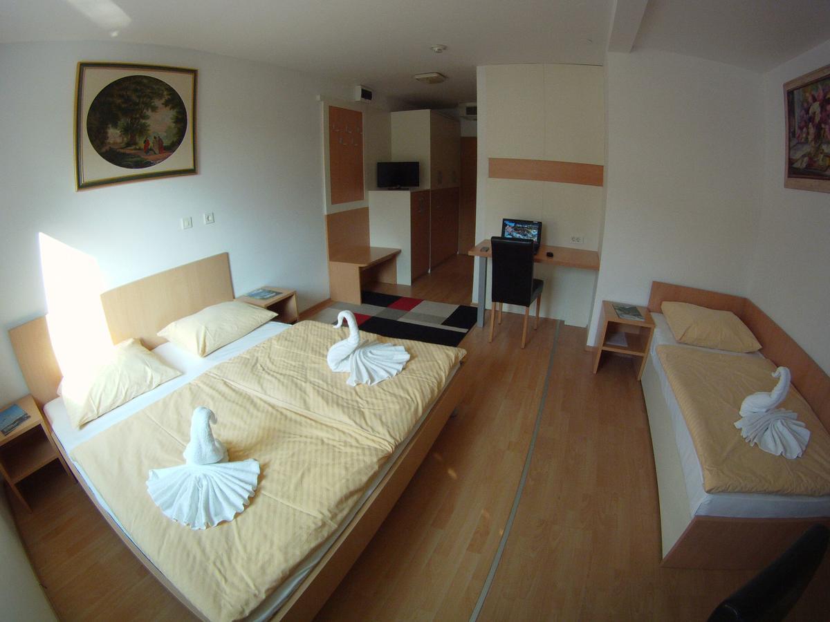 Hotel Galaksija Trebnje Exteriör bild